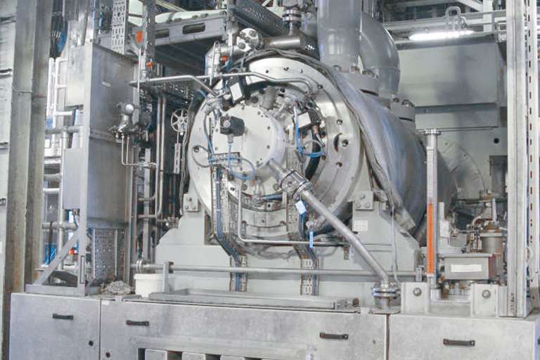 Shaft seals for water injection pumps