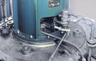 Shaft seal for main cooling water pump