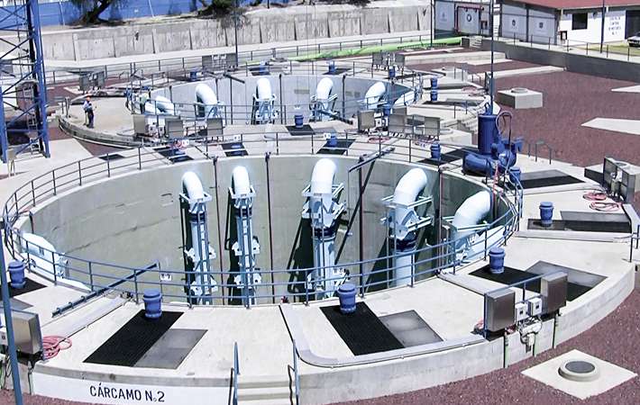 Elastomer bellows seals in operation against flooding